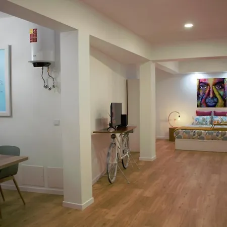 Mazelia's House 아파트 *